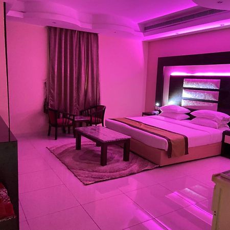 Al- Reef Hotel เจดดาห์ ภายนอก รูปภาพ