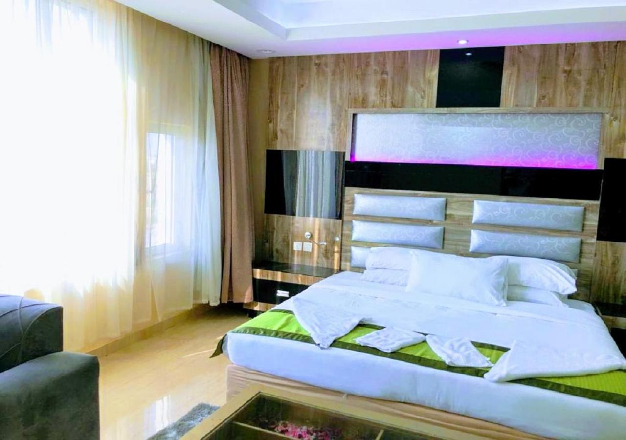 Al- Reef Hotel เจดดาห์ ภายนอก รูปภาพ