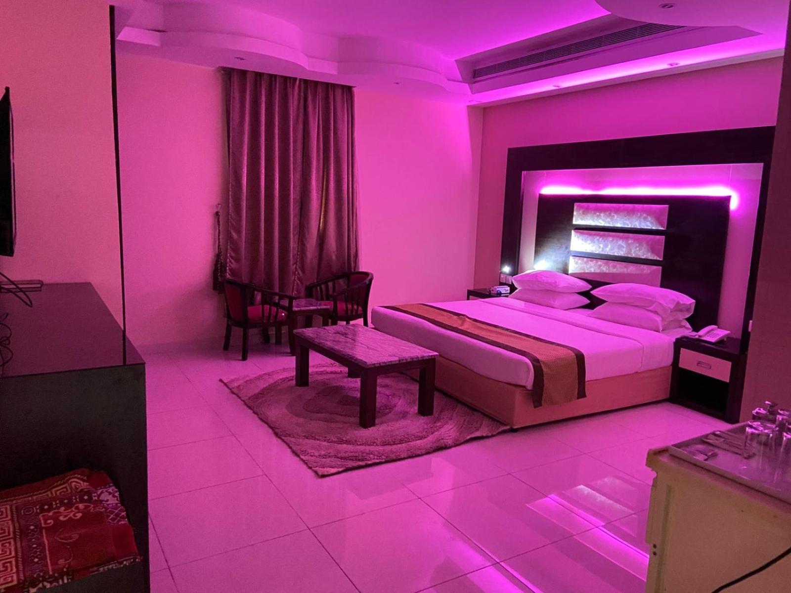 Al- Reef Hotel เจดดาห์ ภายนอก รูปภาพ